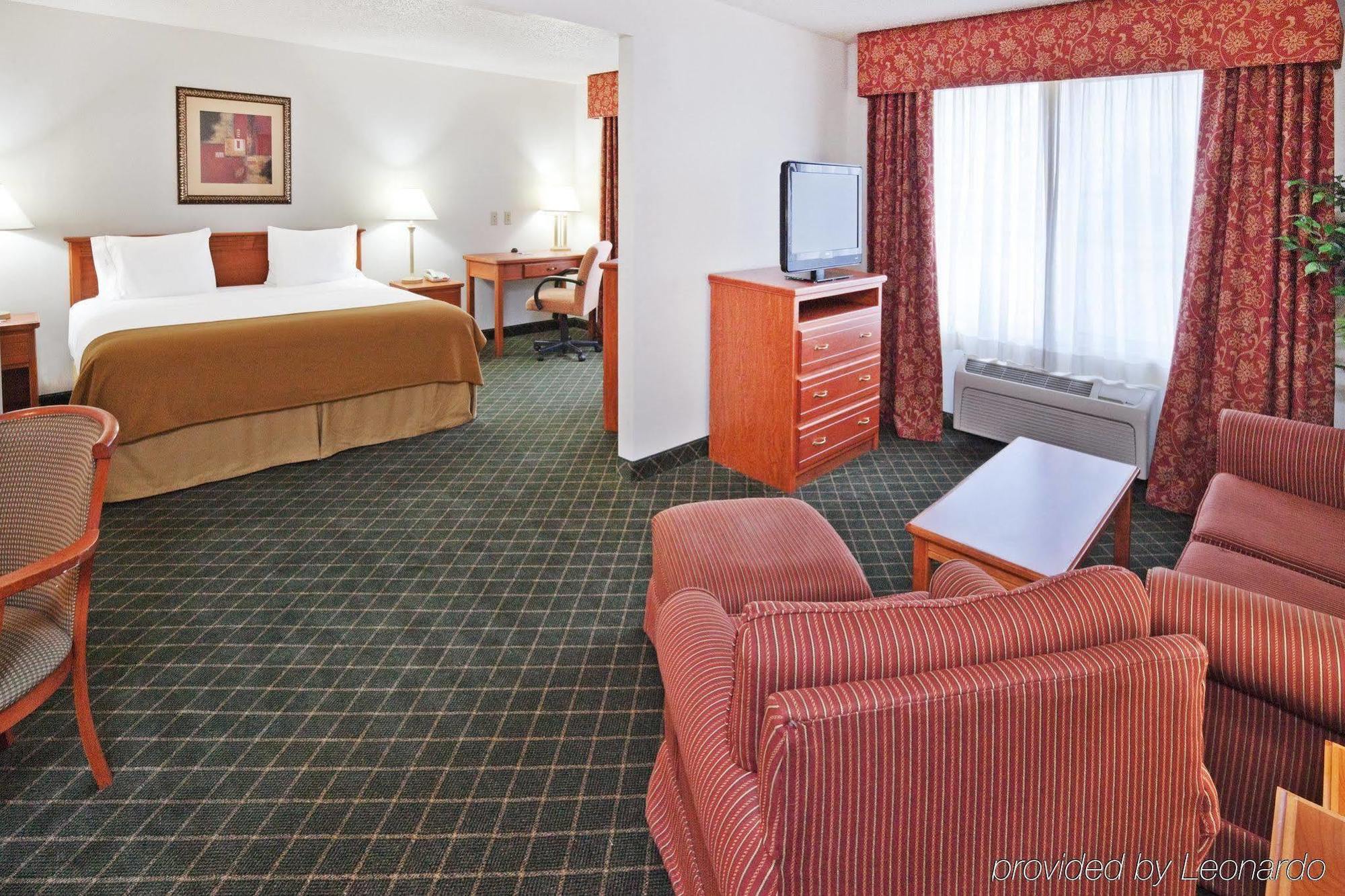 Holiday Inn Express Hotel & Suites Chickasha By Ihg Rom bilde